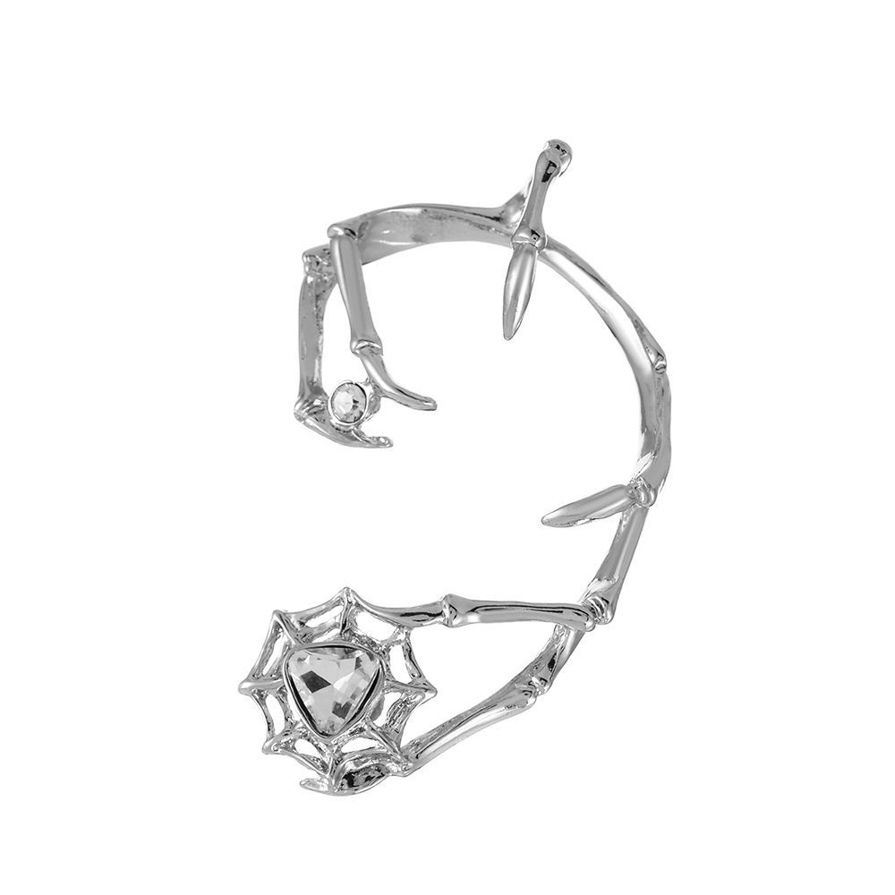 Gothic skeleton ear Cuff 